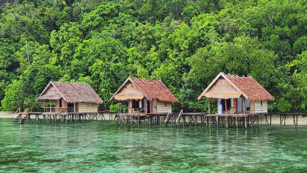 Terimakasih Homestay Pulau Mansuar Екстер'єр фото